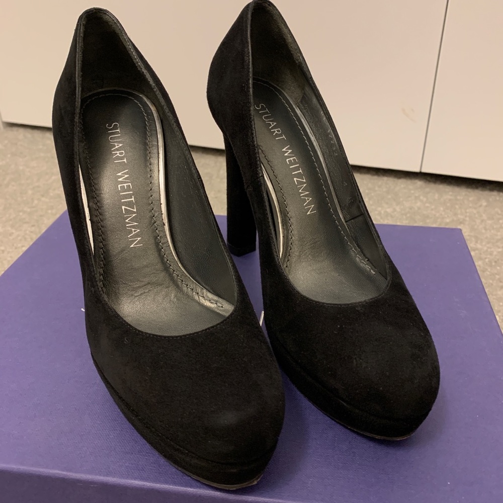 Stuart Weitzman Crew Suede Pump Size 4